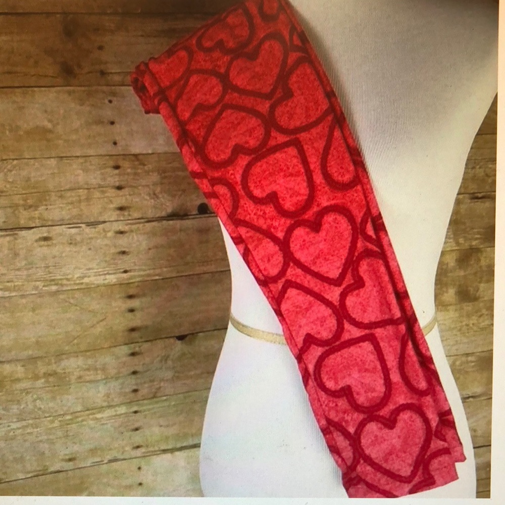 Lula roe O/S Leggings with hearts NWOT